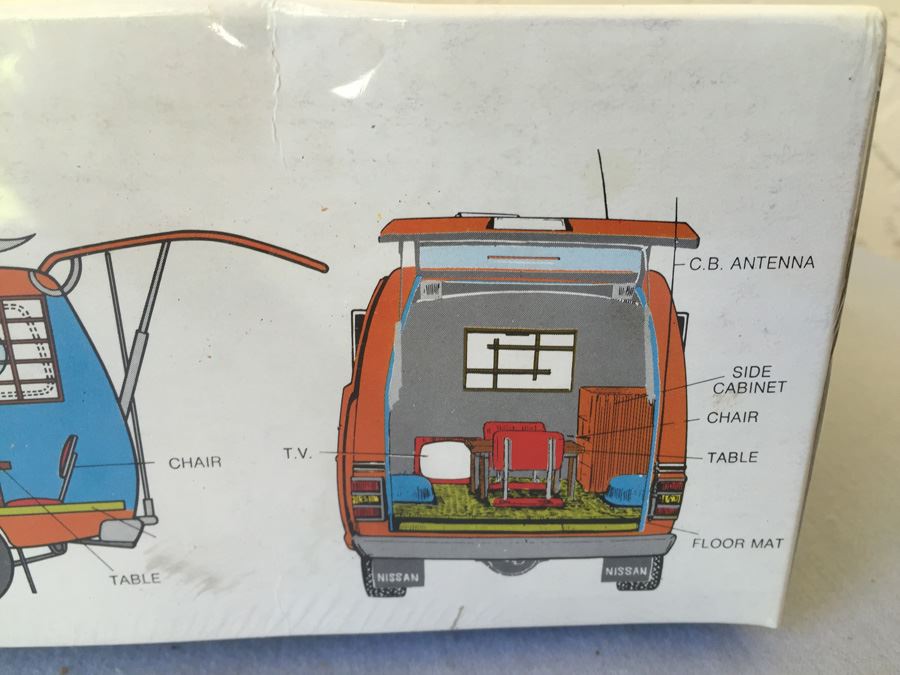 Vintage Datsun Camper Van Plastic Model Kit Mini Craft Sealed New In Box [Photo 12]