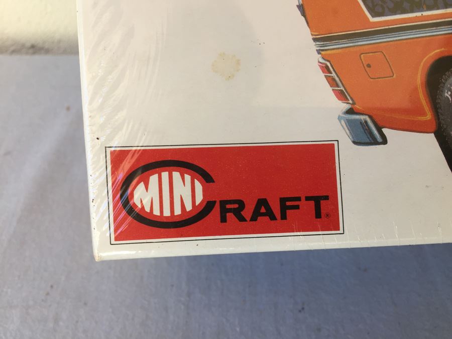 Vintage Datsun Camper Van Plastic Model Kit Mini Craft Sealed New In Box [Photo 4]