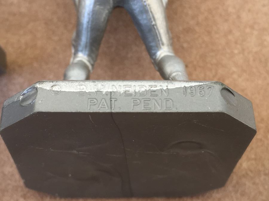 1967 B. H. Neiden Plastic Football Figures Silver And Gold Various Poses Positions 22 Total Players [Photo 8]