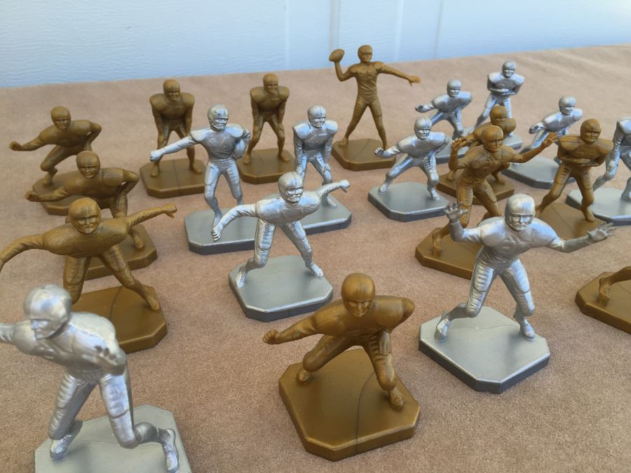 1967 B. H. Neiden Plastic Football Figures Silver And Gold Various Poses Positions 22 Total Players [Photo 5]