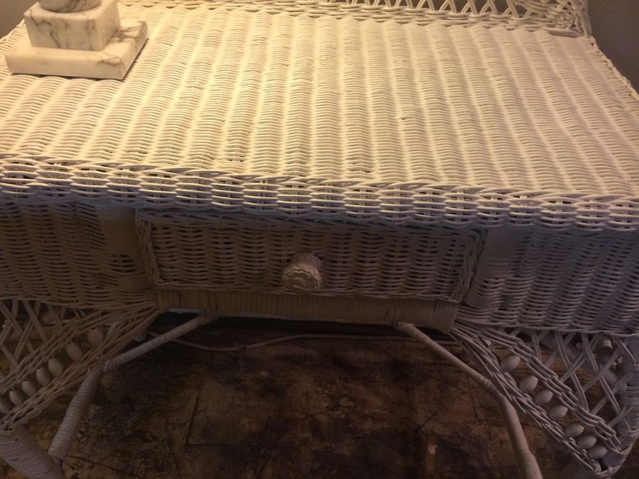 White Wicker Desk with Drawer [Photo 4]
