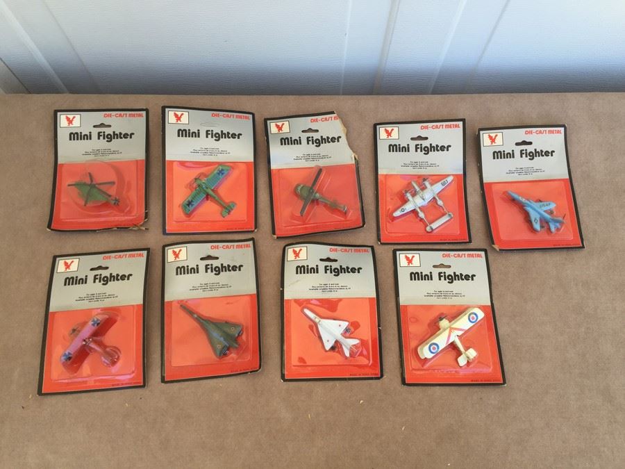 (9) Mini Fighter Die-Cast Metal Planes Helicopter Hong Kong New On Card [Photo 1]