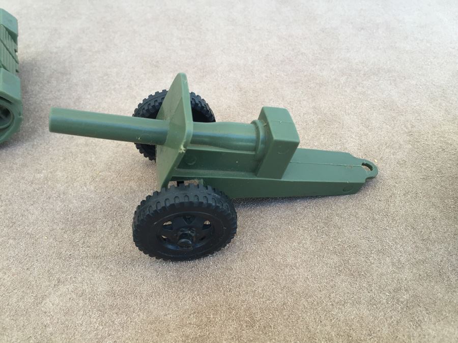 Vintage Plastic Army Men Tank Jeep Truck Tim-Mee Toys Note Damage To Tank Turret [Photo 8]