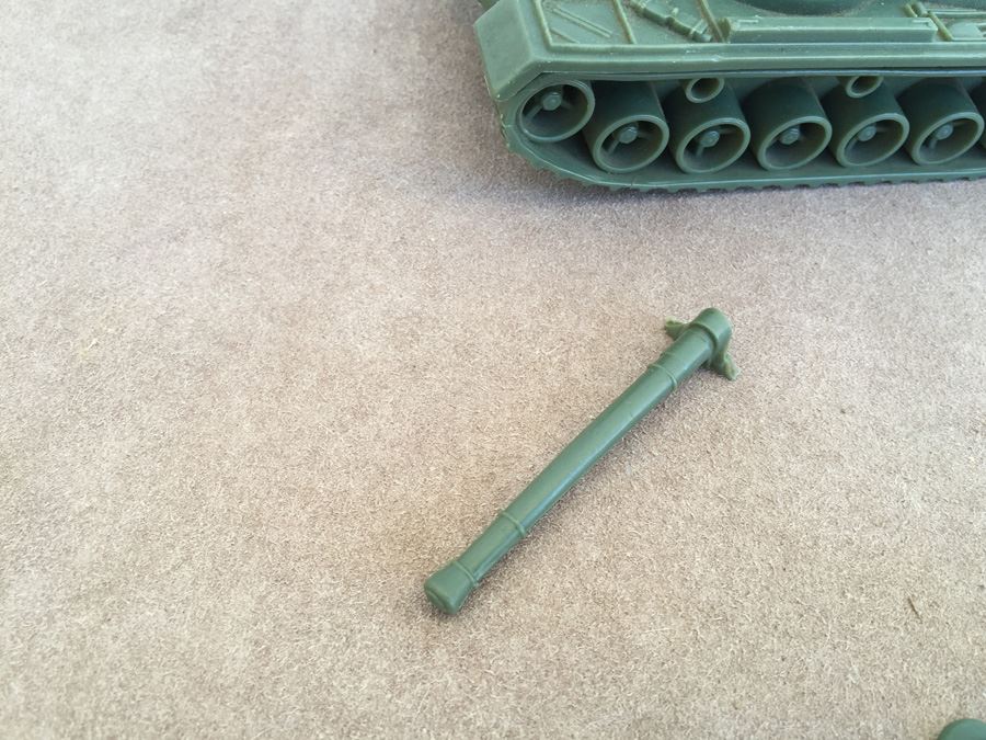 Vintage Plastic Army Men Tank Jeep Truck Tim-Mee Toys Note Damage To Tank Turret [Photo 11]