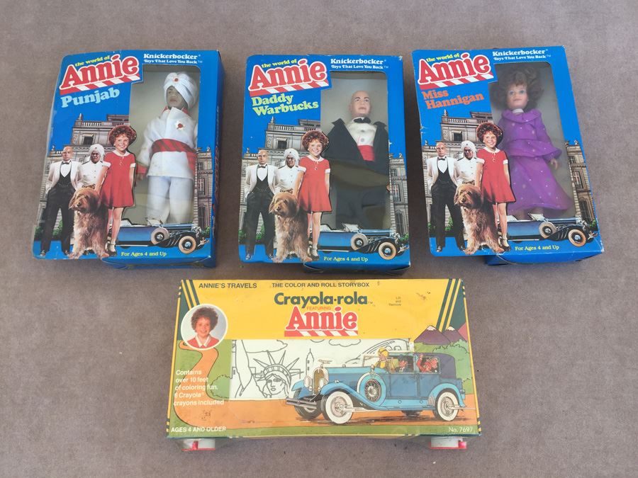 Annie Dolls Action Figures Knickerbocker Toys New In Box Crayola-rola Featuring Annie [Photo 1]