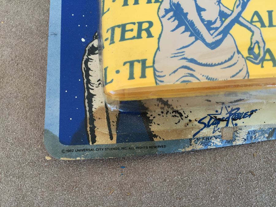 E.T. Movie Wallet New On Card 1982 [Photo 5]