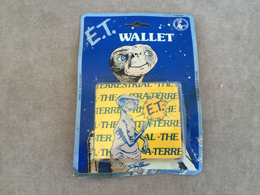 E.T. Movie Wallet New On Card 1982 [Photo 1]