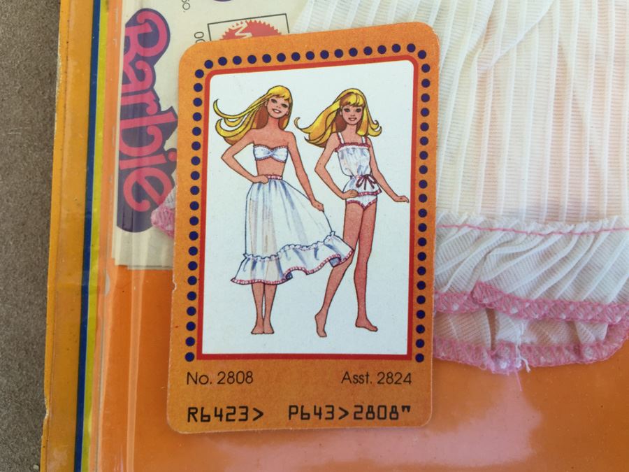 Skipper Fashion Collectibles Doll Clothes Mattel New On Card 1975 1978 [Photo 9]