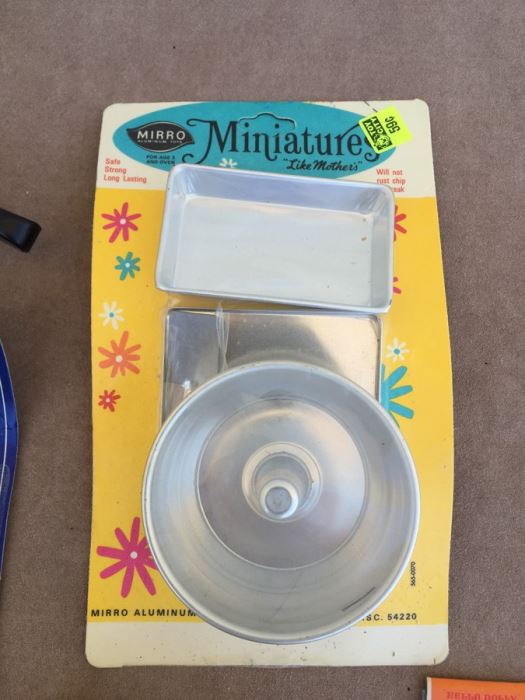 Miniature Collectibles And Popeye Barrettes [Photo 11]