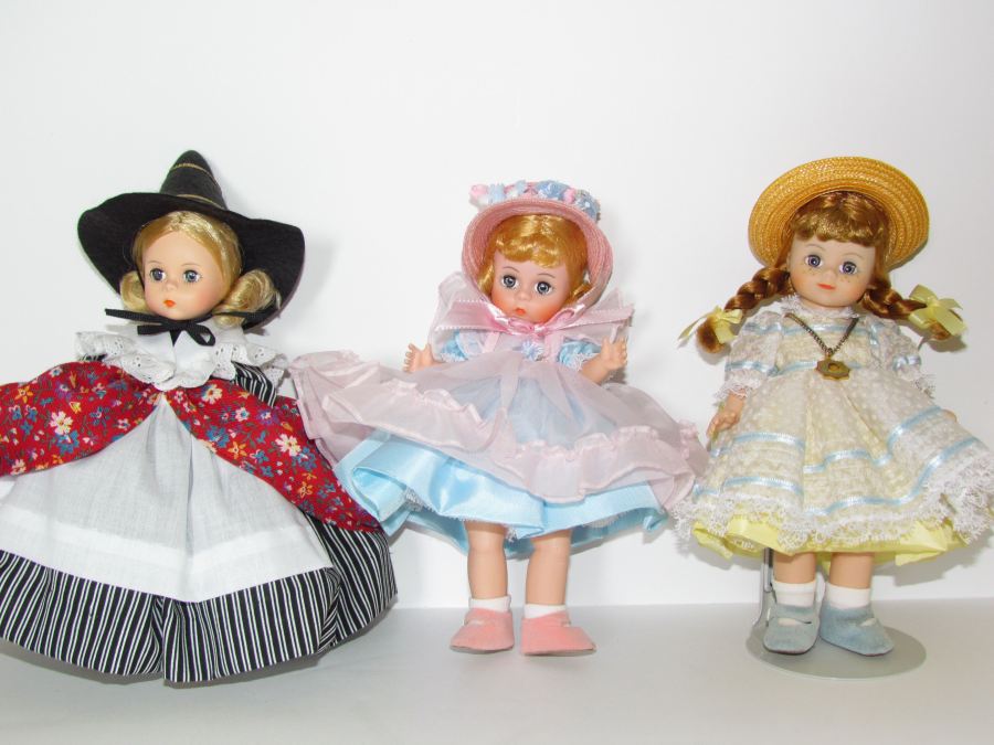 Madame Alexander Large Lot of 24 Dolls [Photo 2]