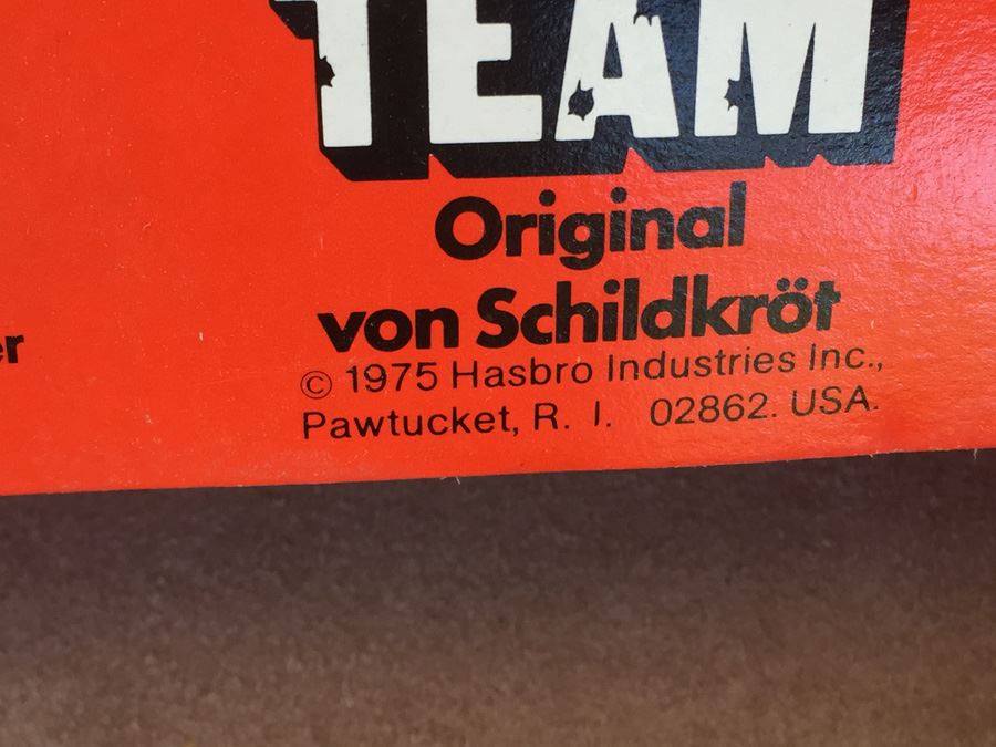 Action Team Set With Action Girl Super Sandy Action Figure, Ski Racing Set, Unterwasser Set And Wind-Driver Set All New In Box With Carrying Case 1975 Hasbro Made In Germany Estimate $350 [Photo 22]