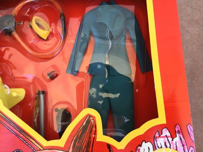 Action Team Set With Action Girl Super Sandy Action Figure, Ski Racing Set, Unterwasser Set And Wind-Driver Set All New In Box With Carrying Case 1975 Hasbro Made In Germany Estimate $350 [Photo 27]