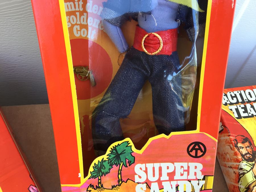 Action Team Set With Action Girl Super Sandy Action Figure, Ski Racing Set, Unterwasser Set And Wind-Driver Set All New In Box With Carrying Case 1975 Hasbro Made In Germany Estimate $350 [Photo 9]