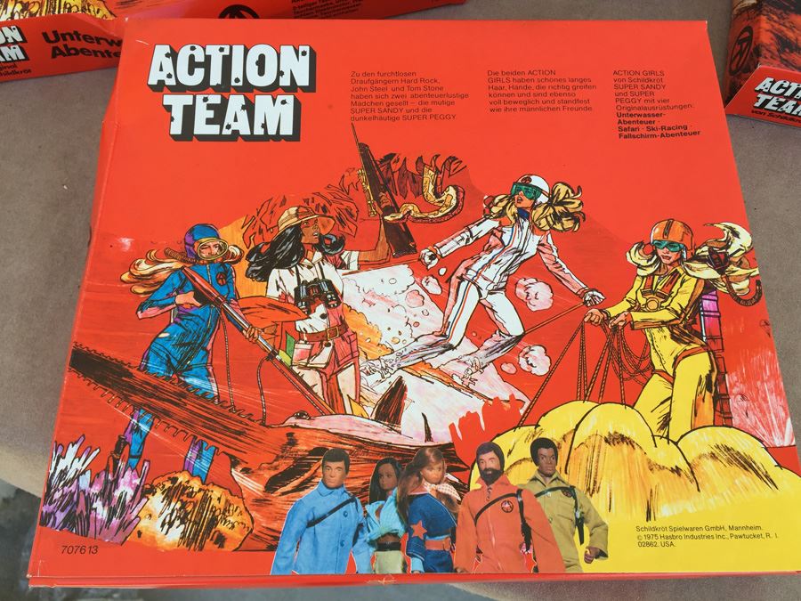 Action Team Set With Action Girl Super Sandy Action Figure, Ski Racing Set, Unterwasser Set And Wind-Driver Set All New In Box With Carrying Case 1975 Hasbro Made In Germany Estimate $350 [Photo 15]
