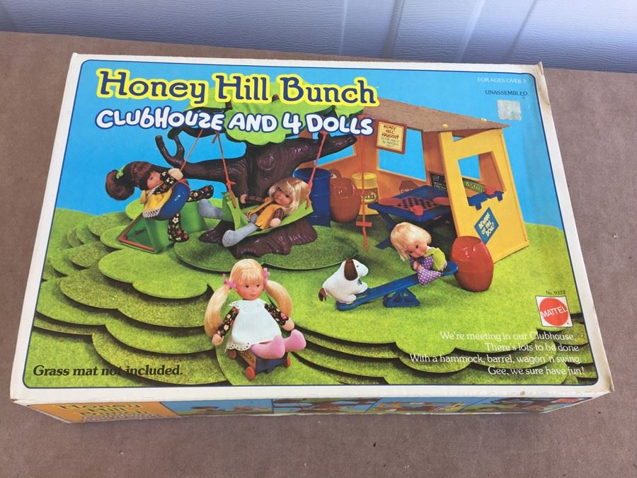 Honey Hill Bunch Clubhouse And Four Kids Mattel New In Box 1975 [Photo 1]