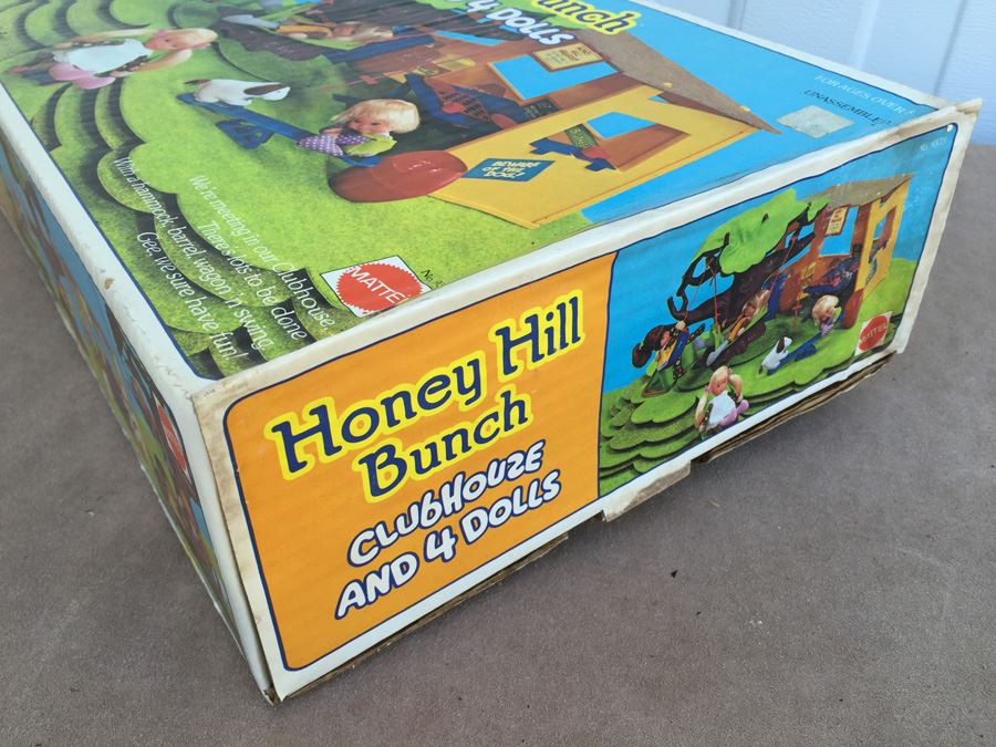 Honey Hill Bunch Clubhouse And Four Kids Mattel New In Box 1975 [Photo 4]