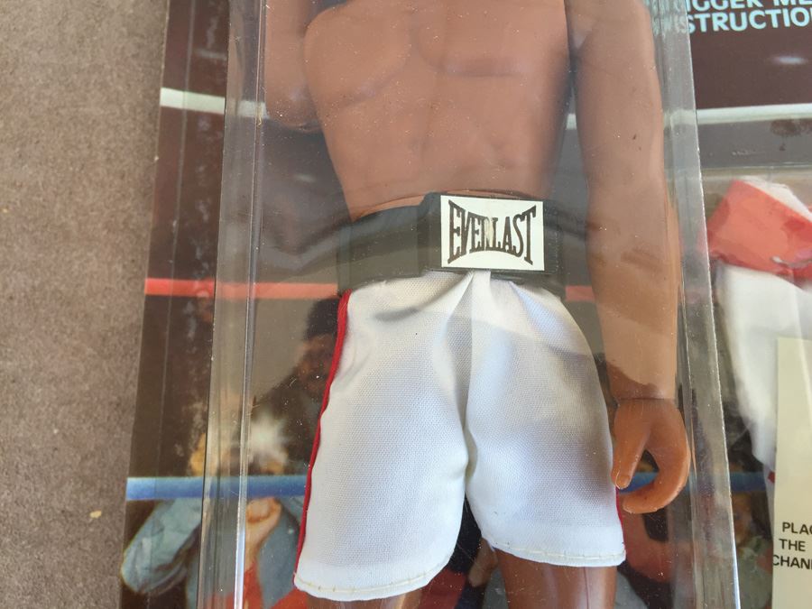 Muhammad Ali The Champ Boxing Action Figure Mego New On Card 1976 [Photo 9]