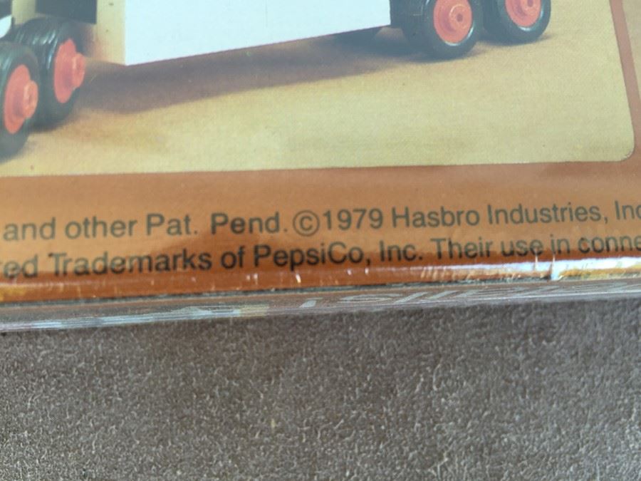 (2) TENTE Construction Model Kits Sealed New In Box 445 Astro Nuclear Fuel Carrier And 223 Pepsi-Cola Truck Hasbro 1979 [Photo 8]