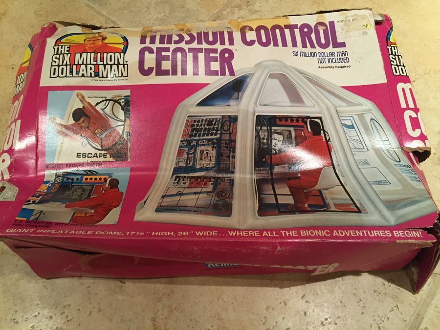 The Six Million Dollar Man Mission Control Center In Box Kenner 1976 [Photo 1]
