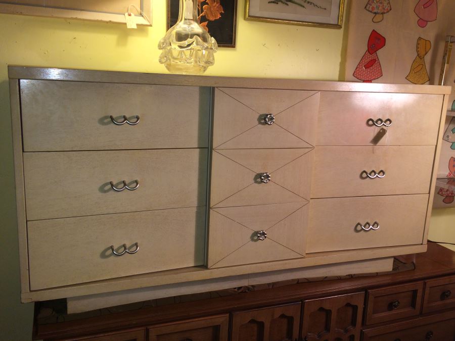 Kent-Coffey Mid-Century Vintage Dresser [Photo 2]