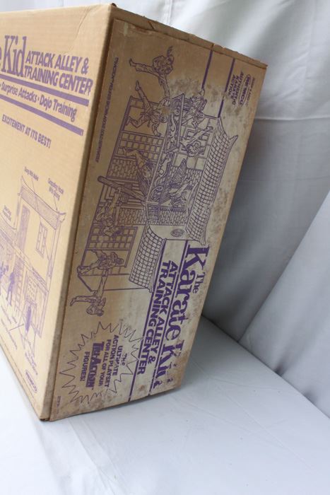 The Karate Kid Attach Alley & Training Center REMCO New In Box 1988 [Photo 6]