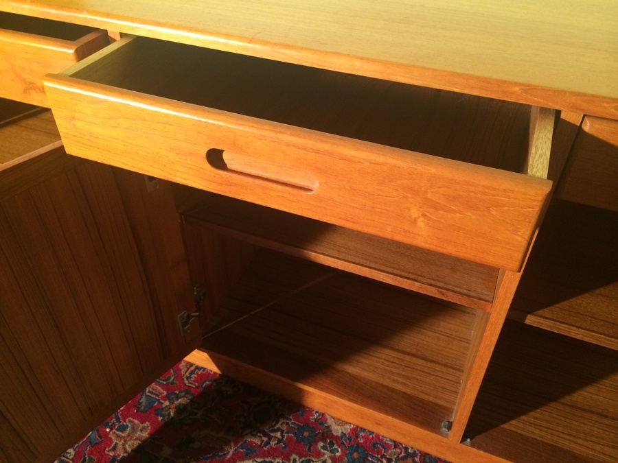 Solid Teak Danish Credenza / Sideboard [Photo 7]