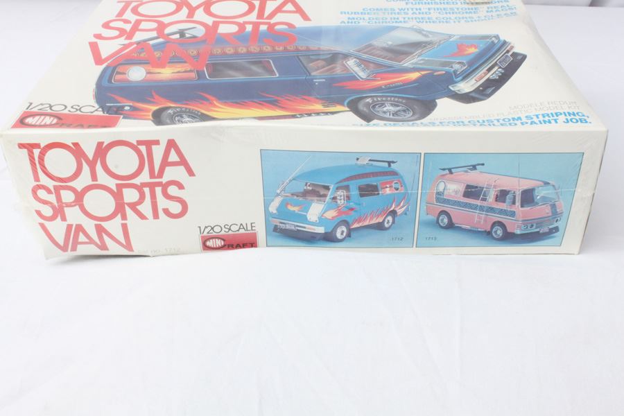 Toyota Sports Van Mini Craft Model Kit Sealed New In Box [Photo 3]