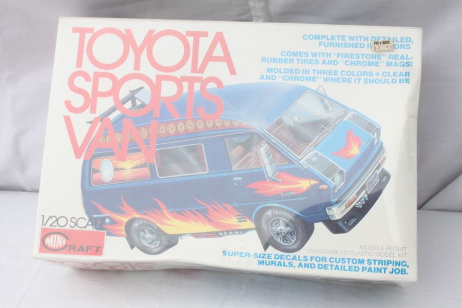 Toyota Sports Van Mini Craft Model Kit Sealed New In Box [Photo 1]