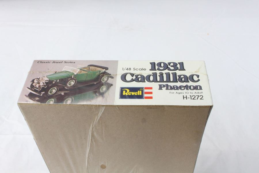 1931 Cadillac Phaeton Revell Model Kit Sealed New In Box 1977 [Photo 3]