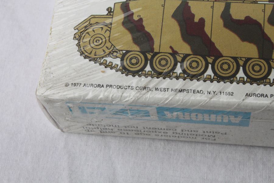 (3) Panzer III, M12 Self-Propelle Gun & SD. KFZ. II Munitions Carrier Prestige Series Aurora ESCI Model Kits Sealed New In Box 1977 [Photo 6]