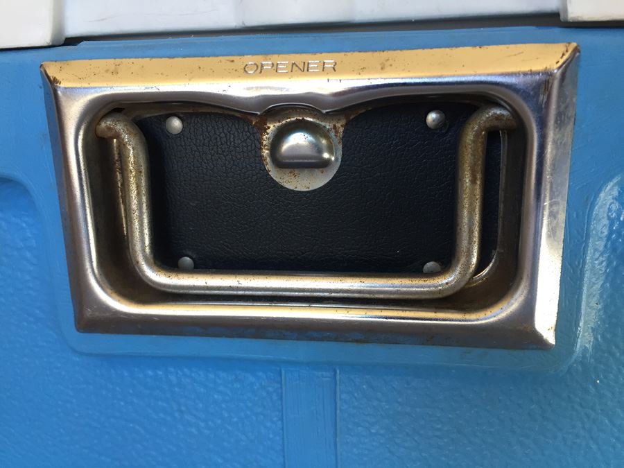 Coleman Light Blue Cooler With Dual Bottle Openers [Photo 5]