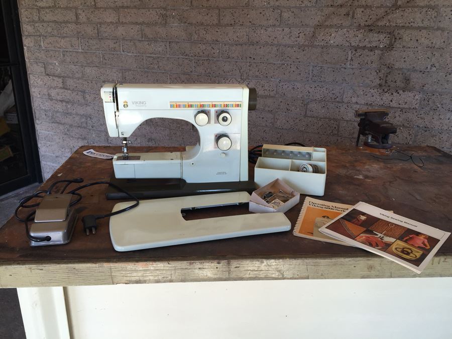 Husqvarna VIKING Sewing Machine Sweden Model 64 30 6000 Series With Manuals And Accessories [Photo 4]