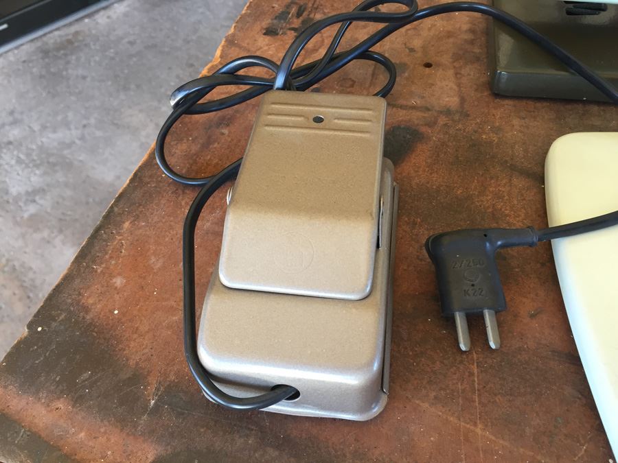 Husqvarna VIKING Sewing Machine Sweden Model 64 30 6000 Series With Manuals And Accessories [Photo 12]