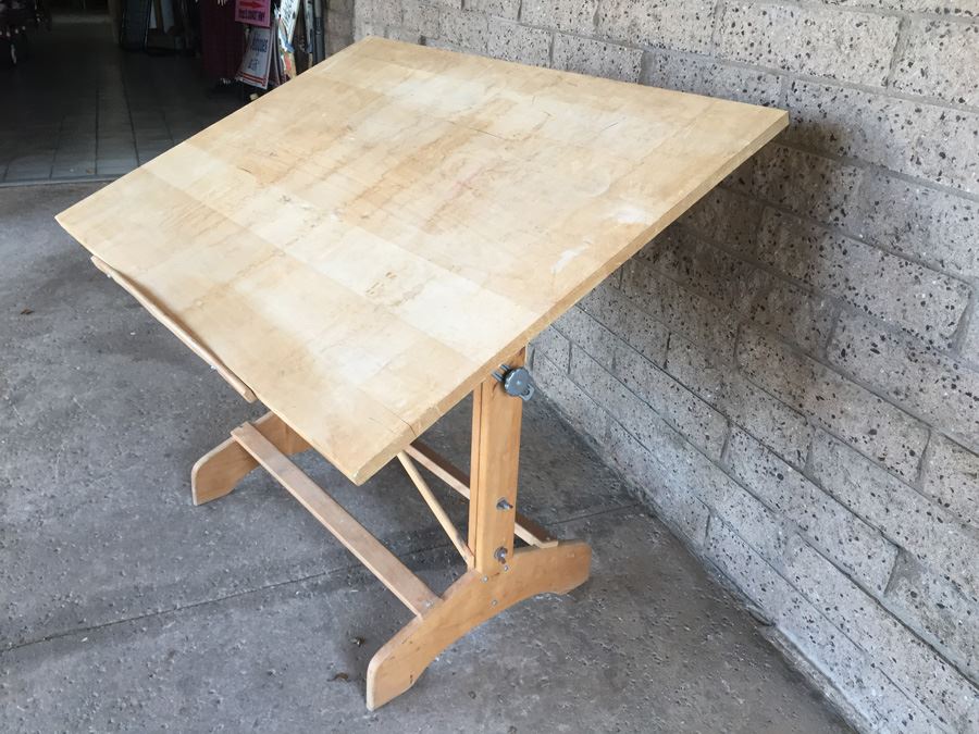 Wooden Adjustable Drafting Table