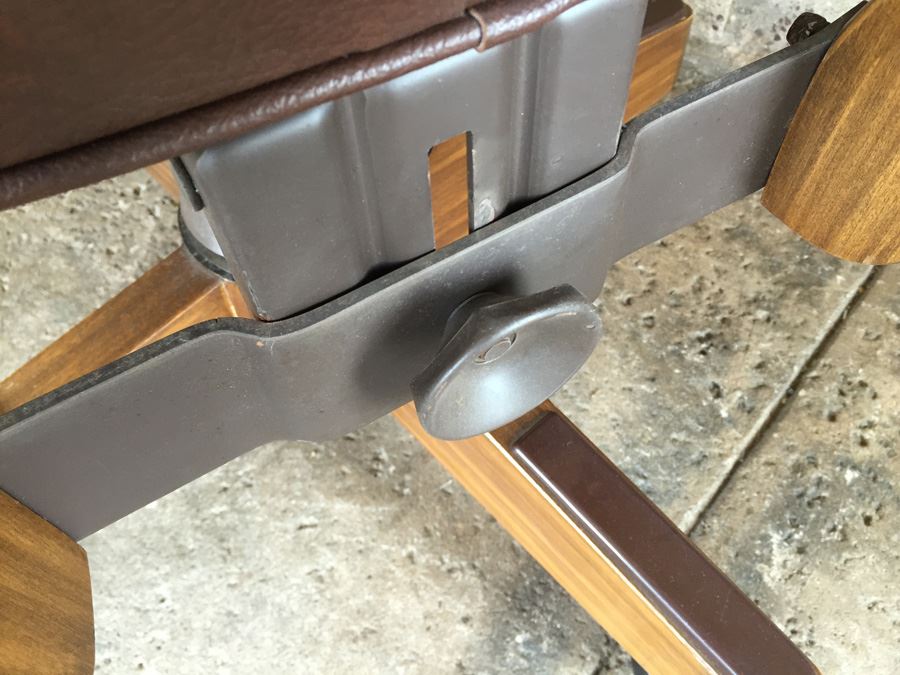 Vintage Adjustable Office Chair [Photo 6]