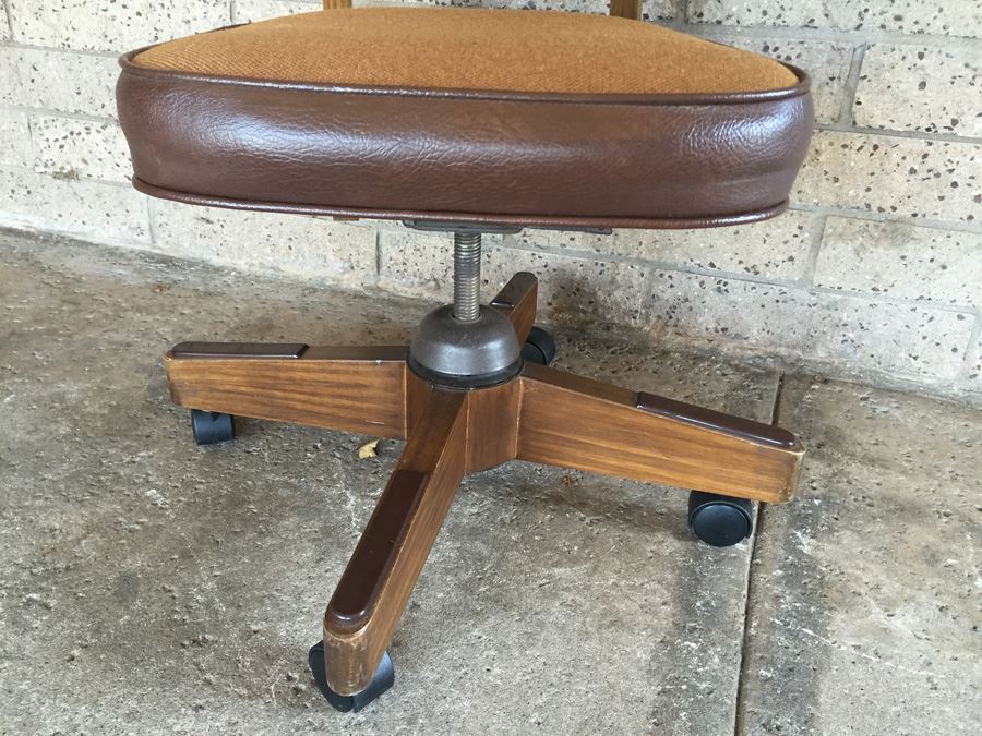 Vintage Adjustable Office Chair [Photo 3]