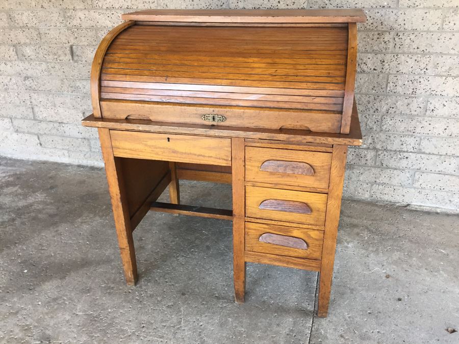 Vintage Roll Top Desk [Photo 4]