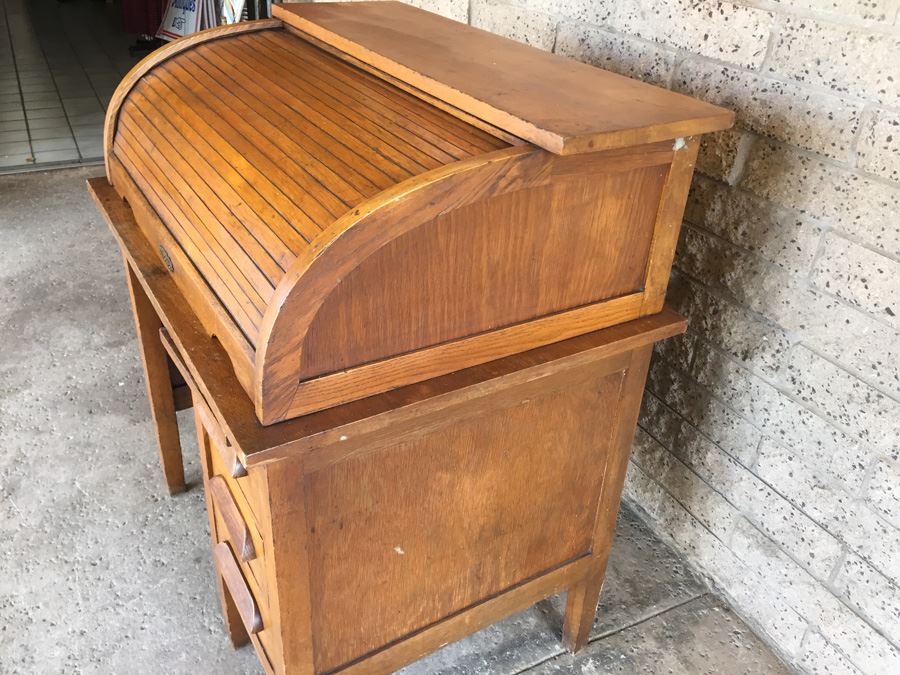 Vintage Roll Top Desk [Photo 7]