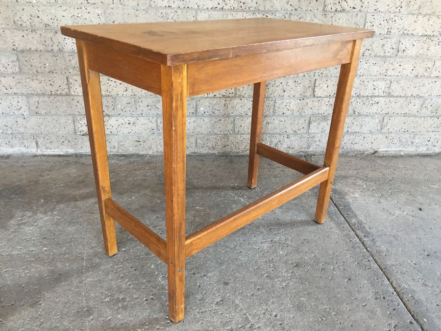 Nice Compact Vintage Desk Child's School Desk [Photo 3]