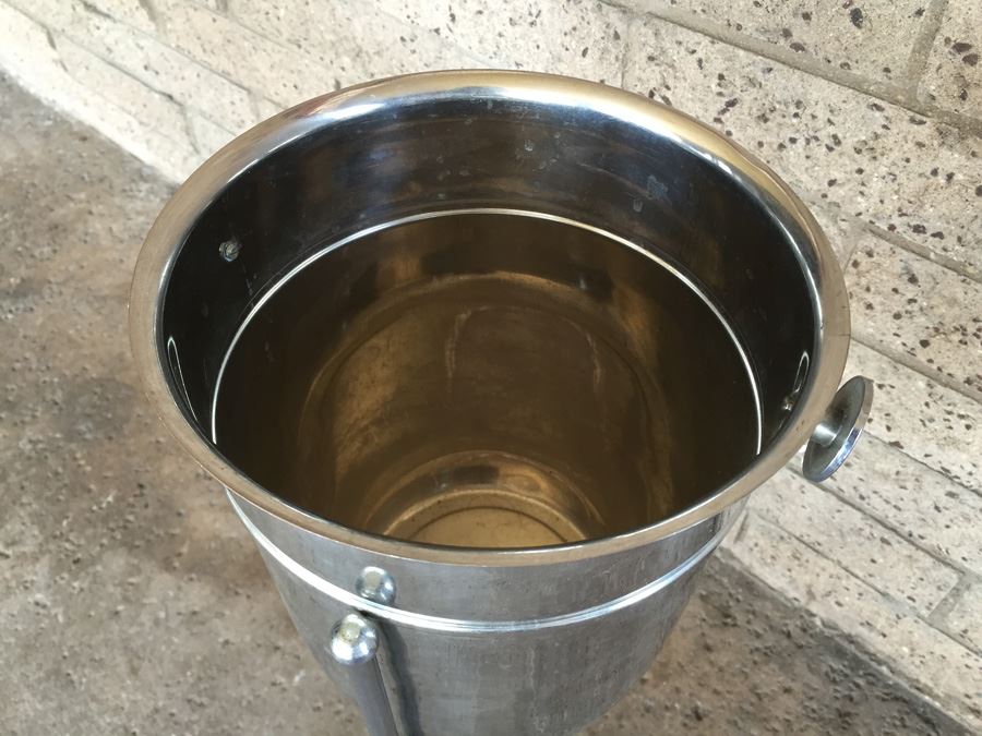 Stainless Steel Ice Bucket With Stand [Photo 3]