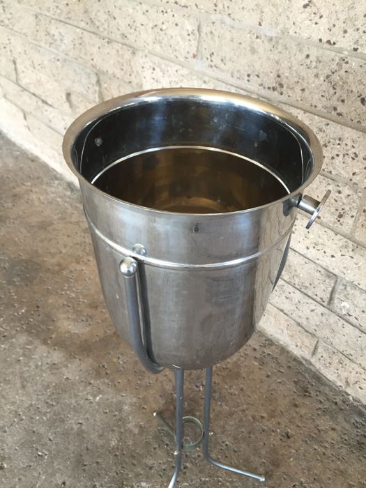 Stainless Steel Ice Bucket With Stand [Photo 7]