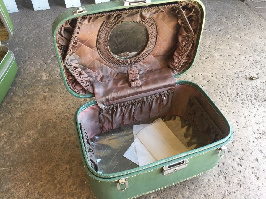 Pair Of Vintage Green Luggage Skyway And Samsonite [Photo 9]