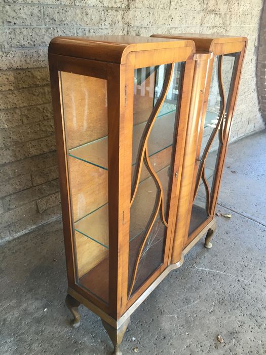 Vintage Curio Cabinet Or Bar With Mirror And Glass On Sides [Photo 2]