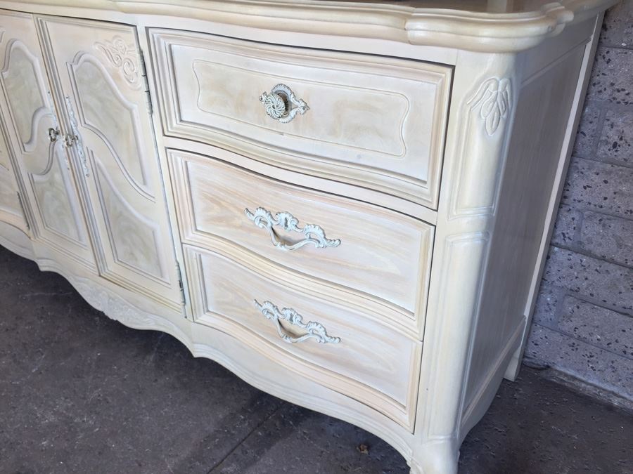 Lexington French Provencial Style Dresser With Two Nightstands [Photo 8]