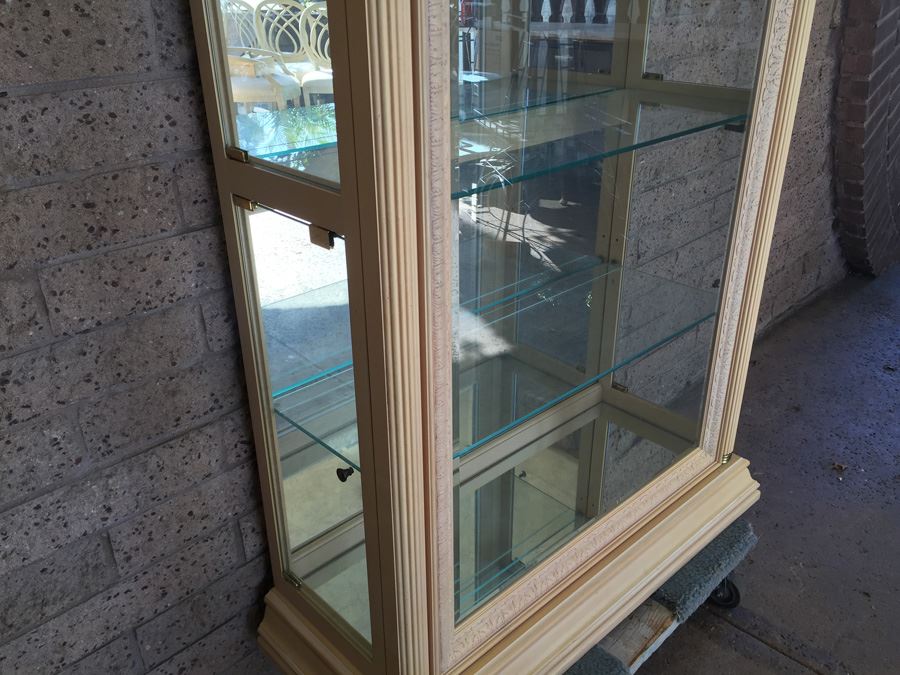 Pulaski Glass Panel Display Curio Cabinet With Interior Lighting [Photo 7]