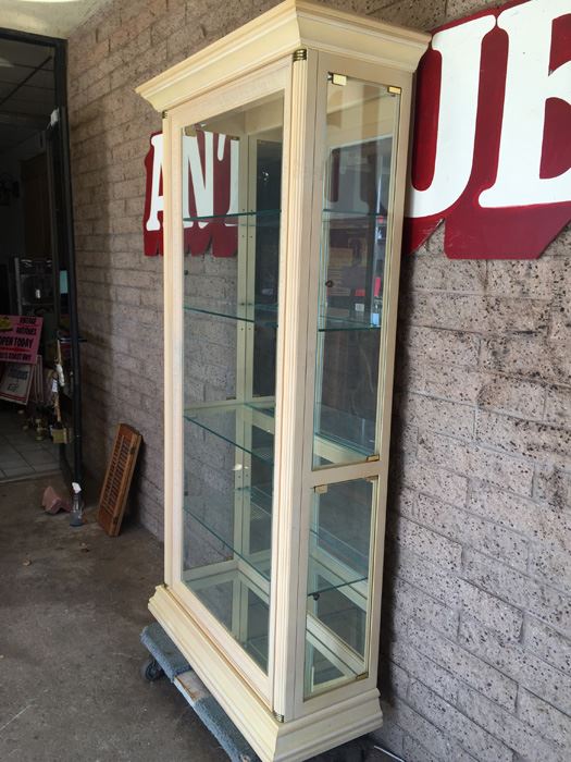 Pulaski Glass Panel Display Curio Cabinet With Interior Lighting [Photo 3]