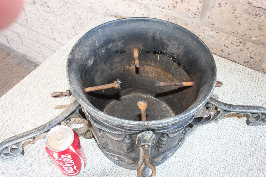 Ornate Metal Christmas Tree Stand [Photo 2]