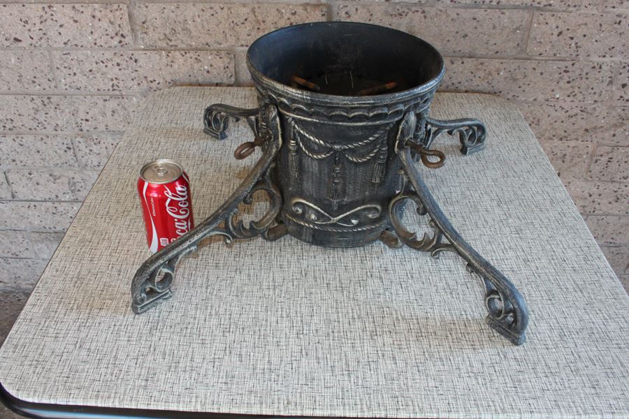 Ornate Metal Christmas Tree Stand [Photo 6]