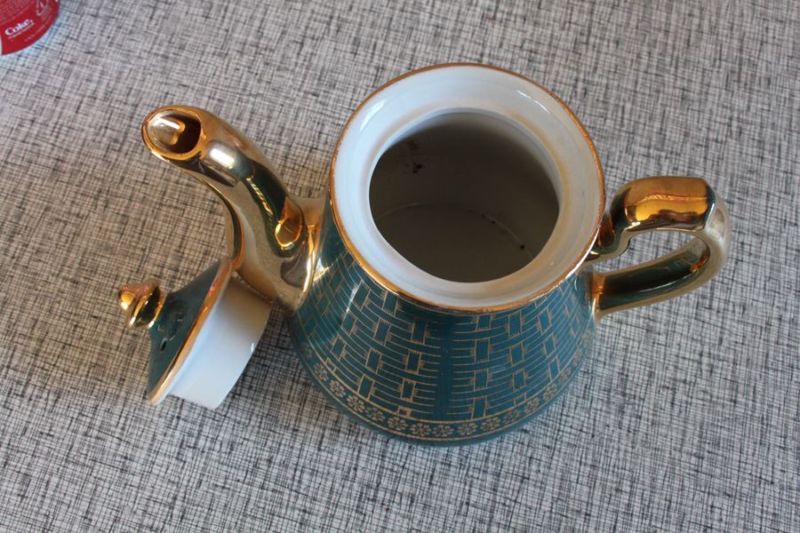 Pair Of Vintage Hand Painted Teapots Blue Pot Is HALL 6 Cup [Photo 11]