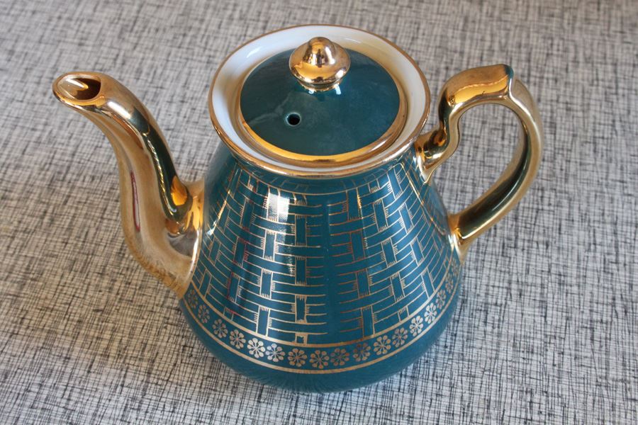 Pair Of Vintage Hand Painted Teapots Blue Pot Is HALL 6 Cup [Photo 3]